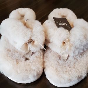 Ugg fluff flip flop slipper
